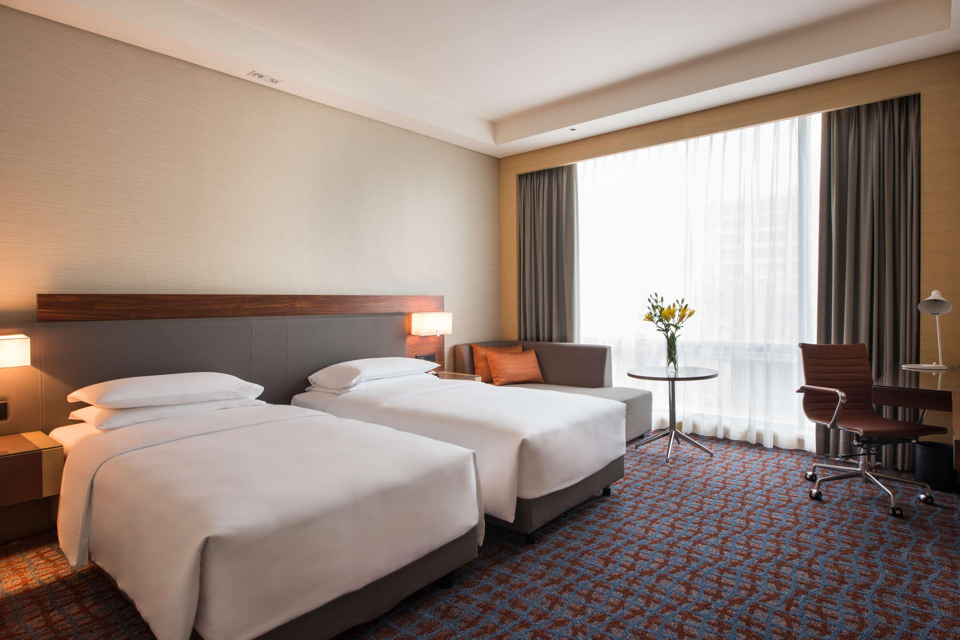 Hyatt Regency Lucknow Gomti Nagar Hotel Ngoại thất bức ảnh Deluxe Room